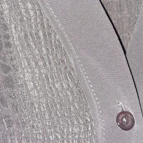 VINCE Silk Crocodile Embossed Blouse Long Tab Sleeve Grey Gray Top Button Down S - Picture 12 of 16